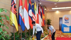 Có mấy cách treo cờ nhiều nước trong sự kiện đối ngoại?