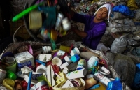 Kinh hoàng với rác thải nhựa tại "Thành phố nhựa" Manila