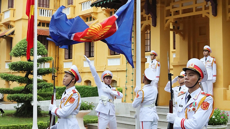 Lễ thượng cờ ASEAN và Ngày gia đình ASEAN 2021